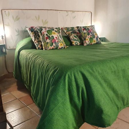 Casa Monviso Le Fuoriserie Palermo Bagian luar foto